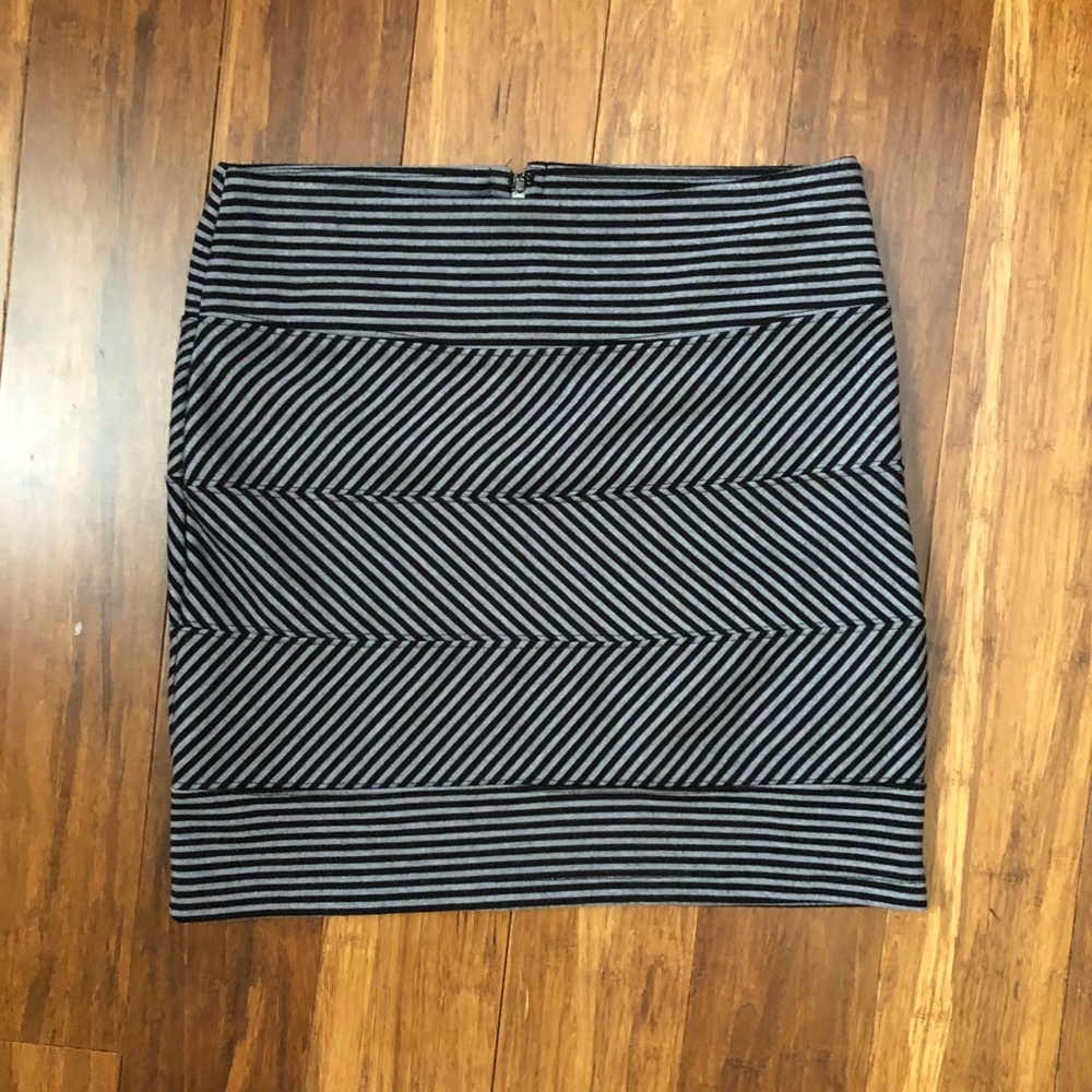 SOLD: Nollie Printed Pencil Skirt
